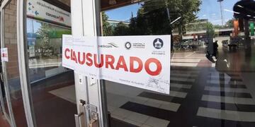 La clausura del patio de comidas del Shopping de Río Cuarto\u002E (Puntal\u002Ecom)