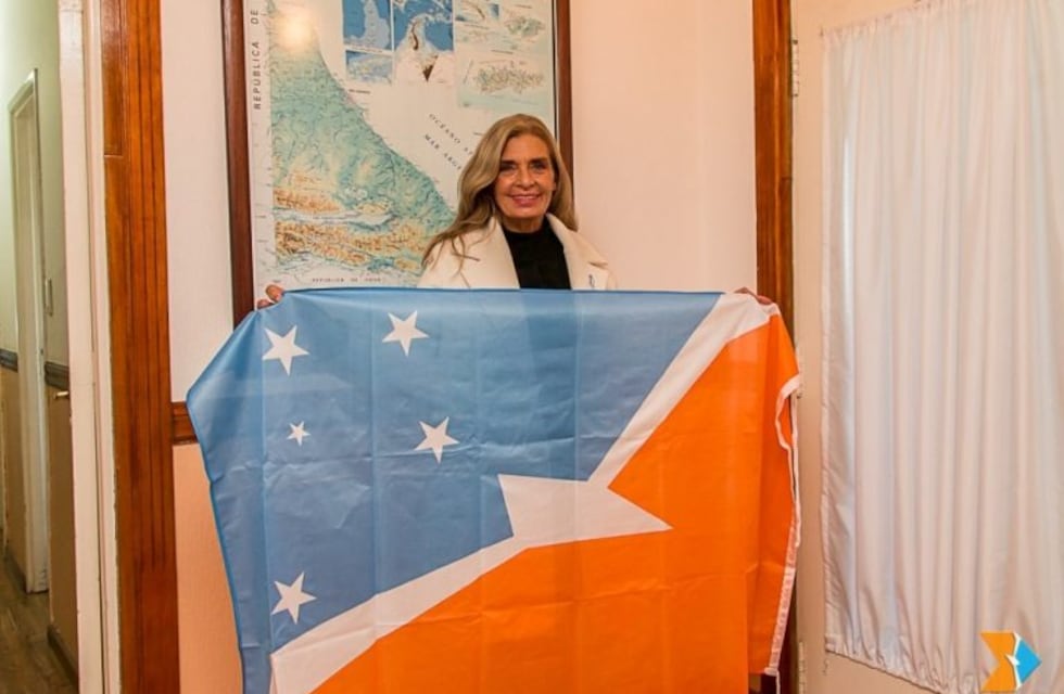 La vicegobernadora de Mendoza visitó la sede de Presidencia del Poder Legislativo de TDF