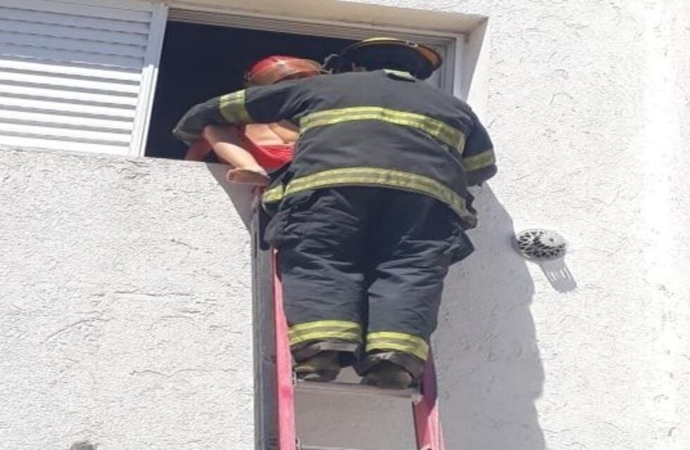 San Francisco: niño de 8 años se quedó encerrado en su casa y lo rescataron los bomberos