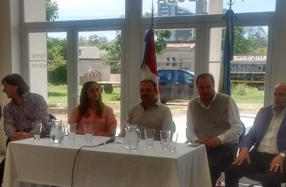 Sergio Tocalli entregó micro créditos en la ciudad