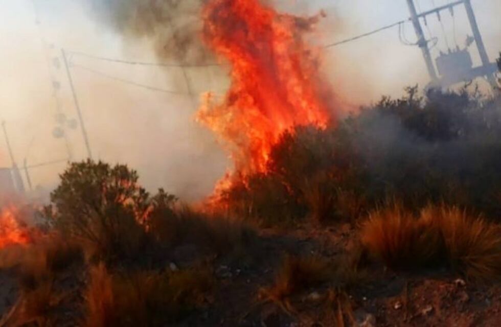 Desde el Gobierno creen que los incendios en el Challao son intencionales