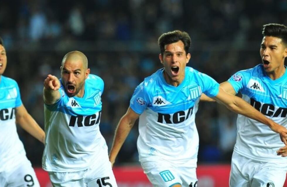 Racing le ganó a Unión de Santa Fe y recuperó la punta de la Superliga