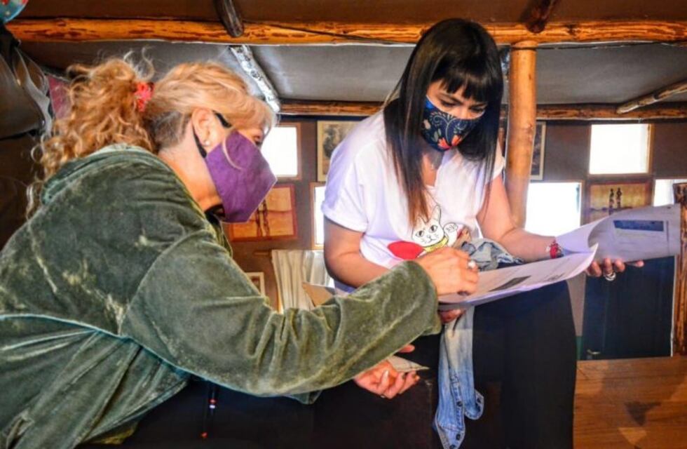 Ushuaia: la municipalidad se reunió con jóvenes representantes de la liga de hockey social