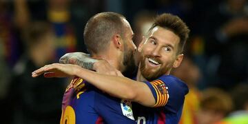 Cuatro goles de Messi en la goleada por 6-1 del Barcelona sobre el Eibar\nFoto: REUTERS/Albert Gea