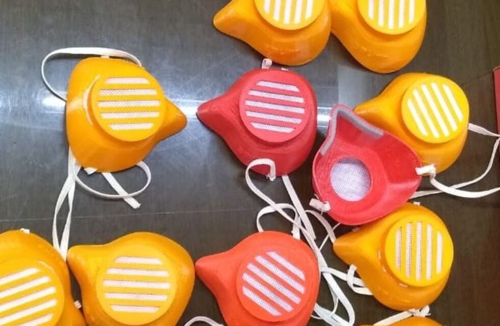 El Ipetaym de Arroyito entregó mascaras rígidas para el Hospital Municipal