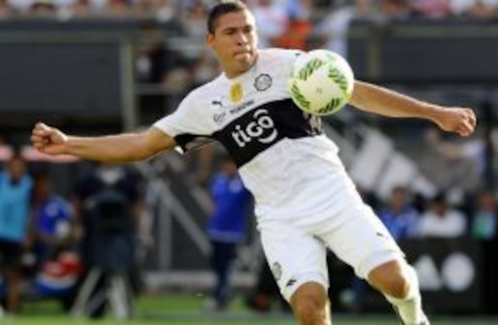 En Olimpia dicen que José Leguizamón "tiene un 99,9% de posibilidades" de llegar a Rosario Central