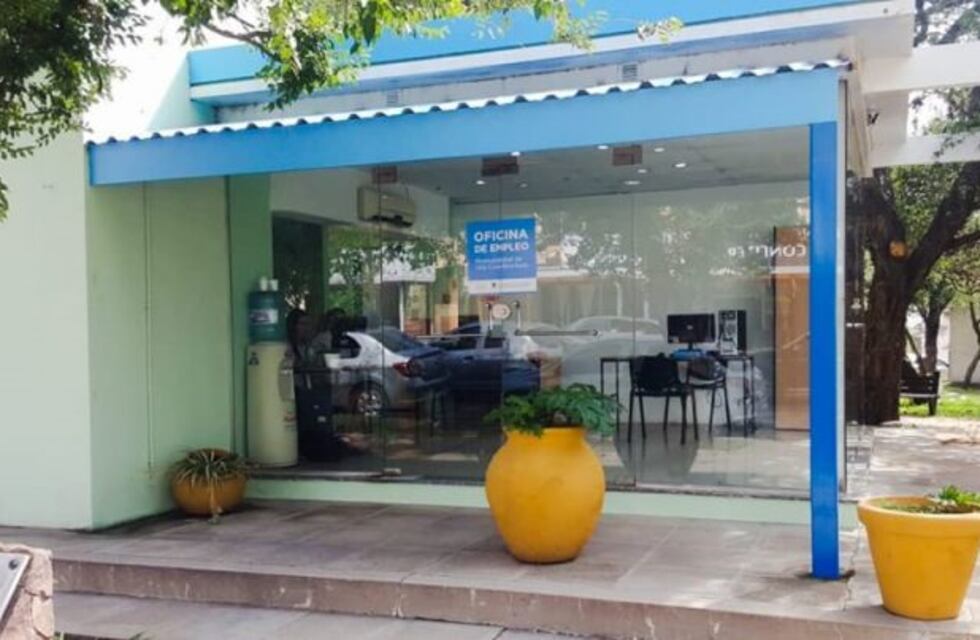 La oficina de empleo realizó tramites a la comunidad Brocheriana