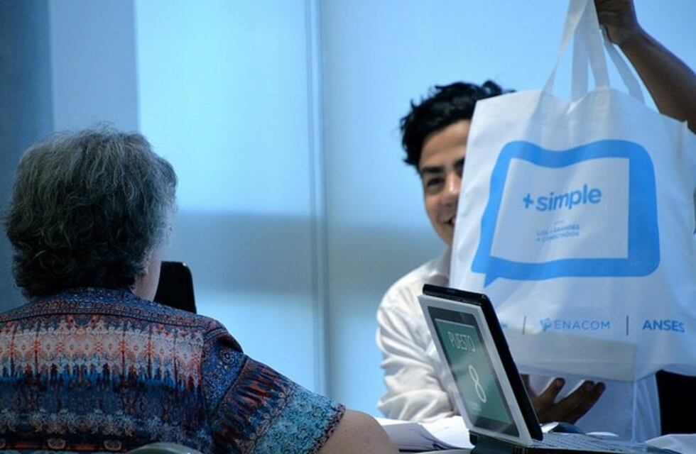 Nuevo cronograma de entrega de tablets a jubilados