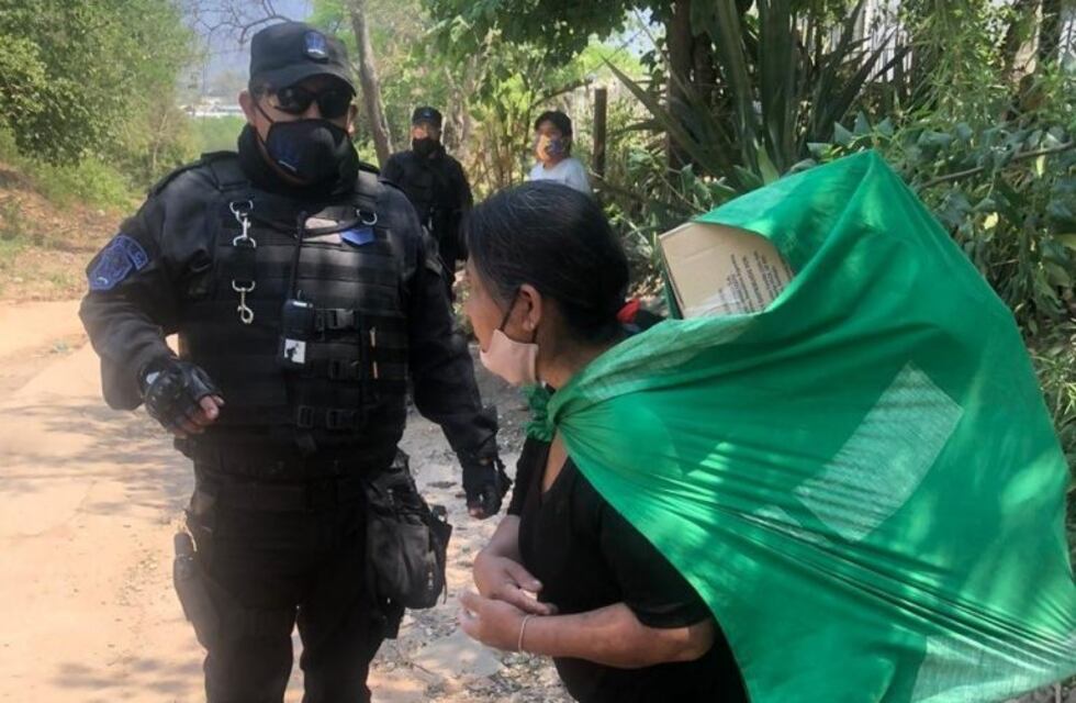 Detuvieron a tres personas que entraban mercadería ilegal desde Bolivia