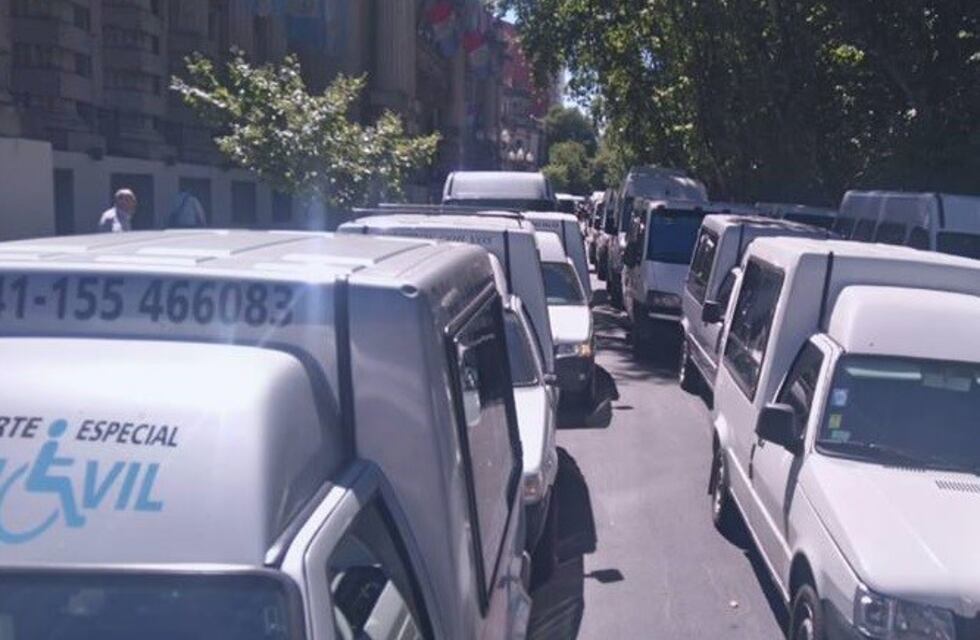 Transportistas de personas con discapacidad movilizaban pidiendo mayores aranceles