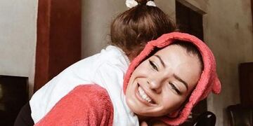 Las tiernas fotos de Rufina Cabré con su traje de bailarina