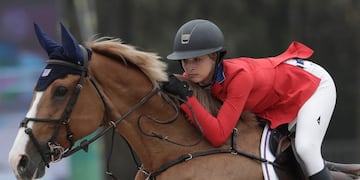 Eve Jobs of the U\u002ES\u002E competes on Venue d'Fees des Hazalles in the equestrian jumping individual - 2nd qualifier at the Pan American Games in Lima, Peru, Wednesday, Aug\u002E 7, 2019\u002E (AP Photo/Silvia Izquierdo)