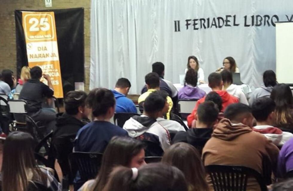 Charla a adolescentes sobre Violencia de Género
