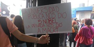 Marcha por la educación pública llegó al Monumento