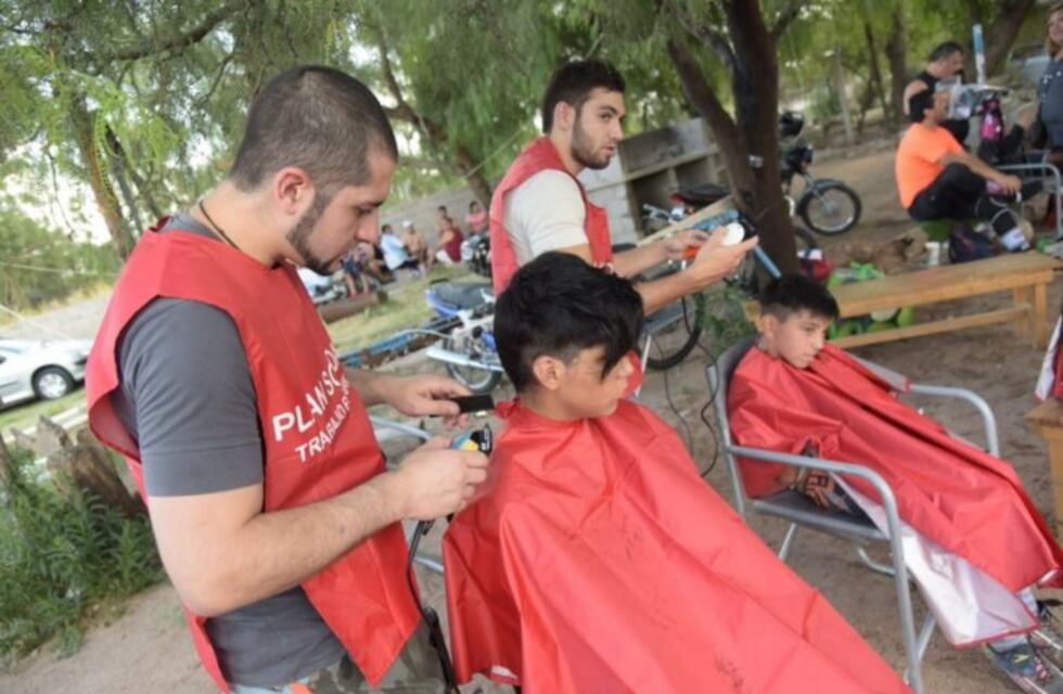 Plan Solidario: la Brigada de Peluquería realizó más de 4 mil cortes gratuitos