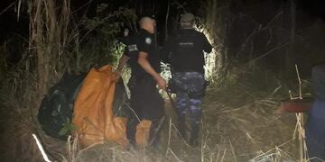 La familia tuvo que abandonar el área ante la requisitoria policial\u002E