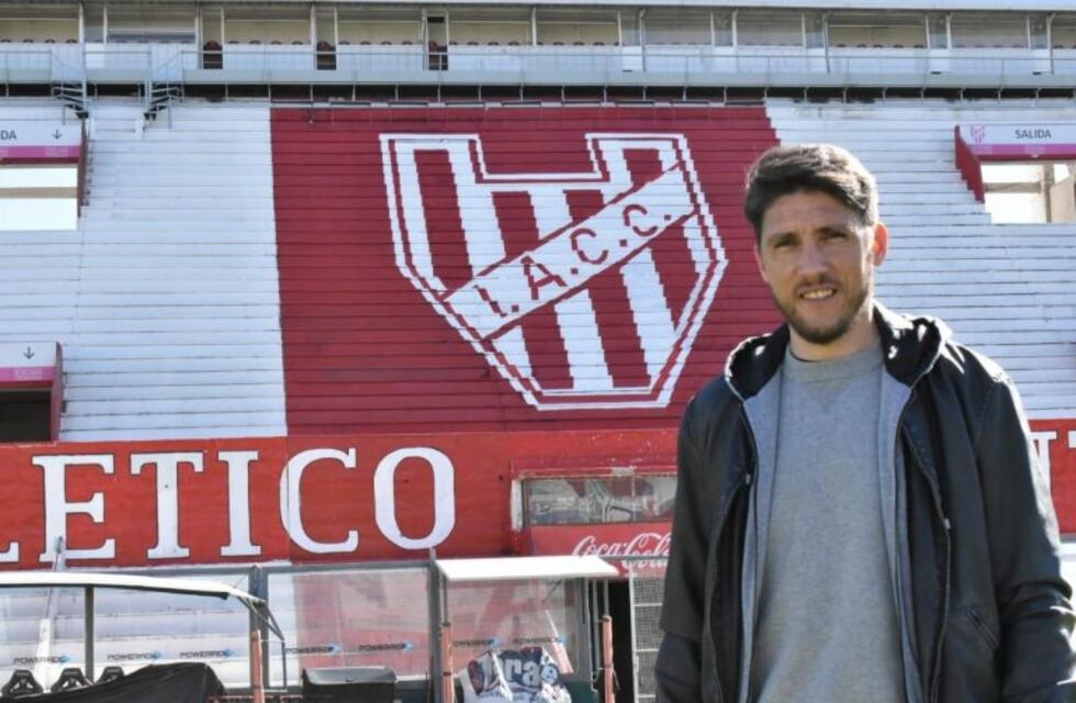 Instituto sumó como refuerzo al delantero Gonzalo Castillejos