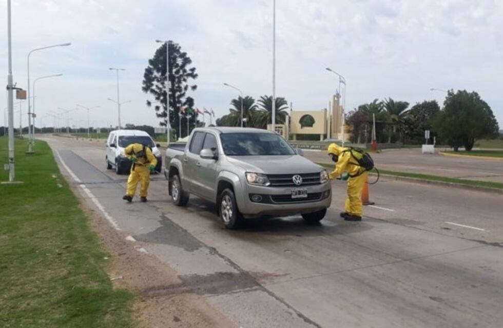 Desinfección de vehículos que pasan por el túnel subfluvial y más puestos de control