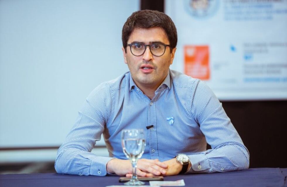 Oscar Bahamonde: “este nuevo fideicomiso estará concretando proyectos que hacen al crecimiento de Tierra del Fuego”