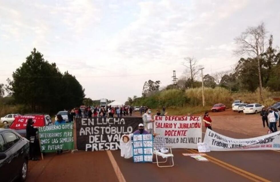 Docentes anunciaron más cortes de ruta para el martes