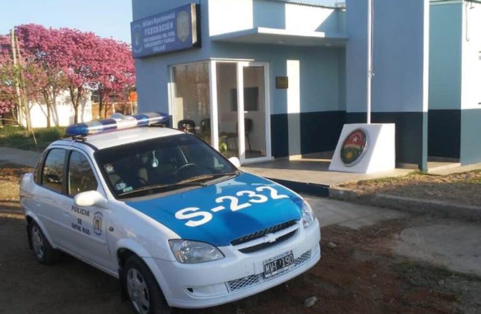 La nueva comisaría de la Mujer de Chajarí recibió un auto incautado por narcomenudeo