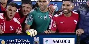 El delantero puso el tercero y el séptimo en la cuenta de la mayor goleada en el historial del torneo\u002E