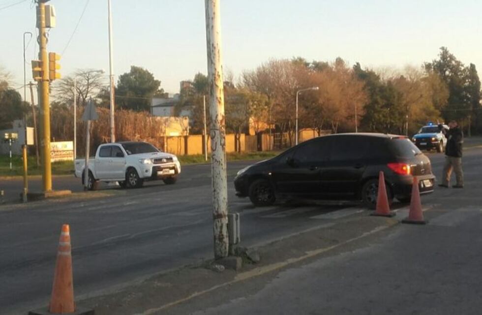 Detuvieron dos vehículos que intentaron ingresar sin permiso a Rafaela