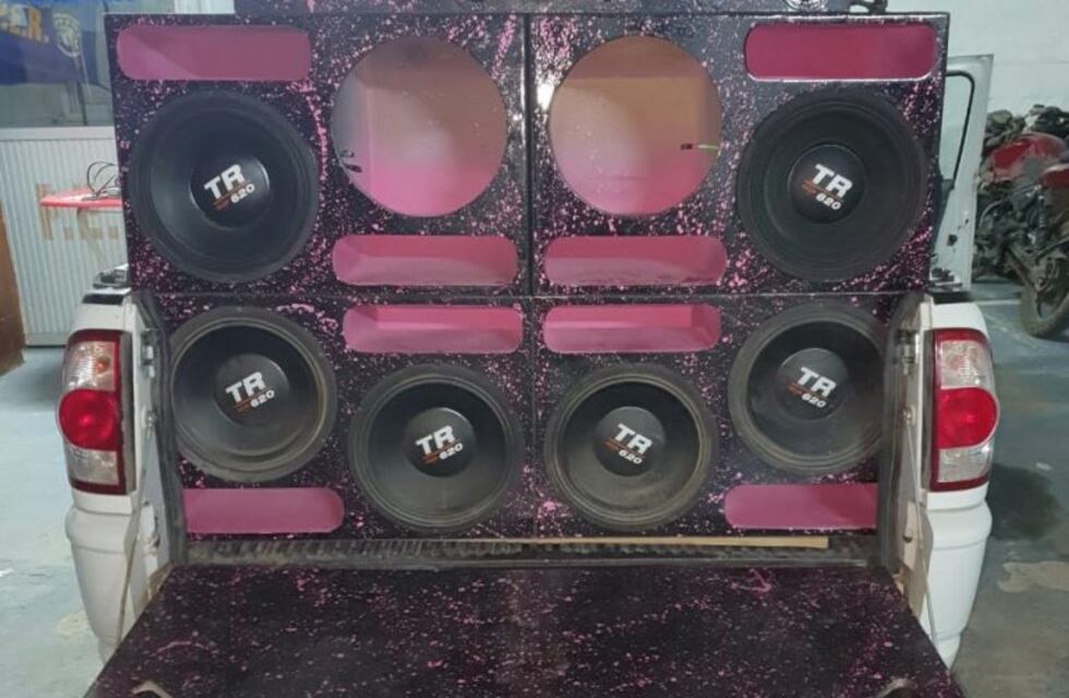 Fiesta clandestina con unos 45 vehículos sobre la ruta nacional 18