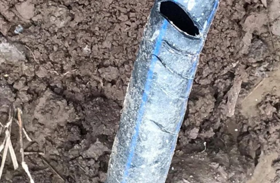 Villa del Prado: denuncian la rotura intencional de caños de agua