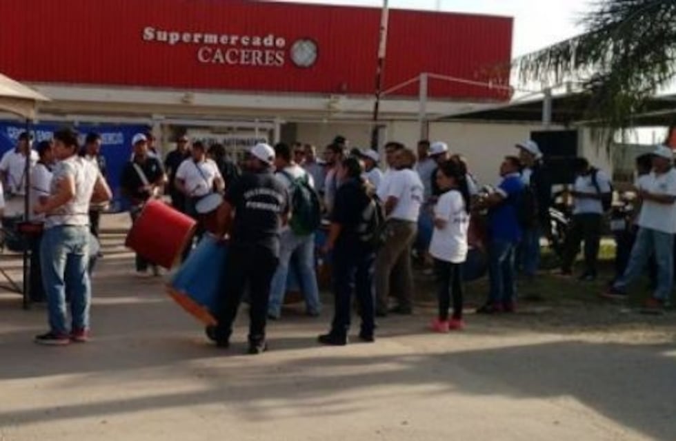 Gremialistas heridas tras intentar cerrar supermercado