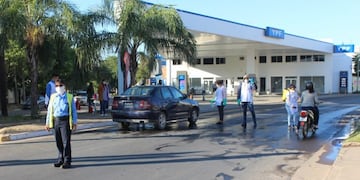 Desinfección de vehículos en los accesos a Resistencia