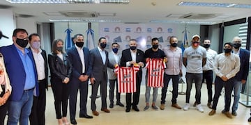 Legislatura: Jaldo se reunió con el presidente del Club San Martín de Tucumán\u002E (Lgislatura de Tucumán)