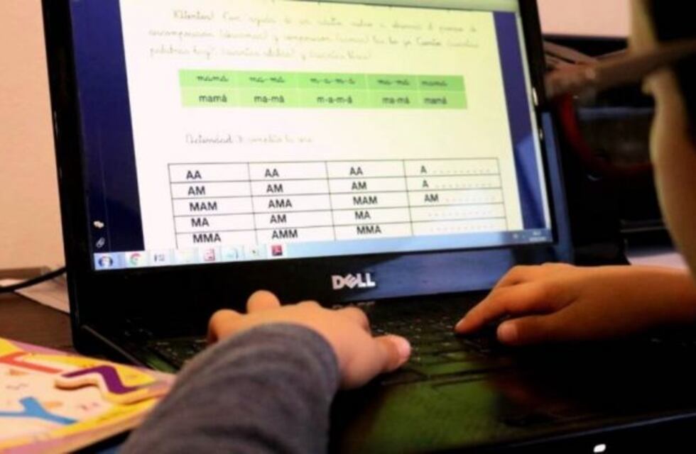 Garantizan educación on line a tres chicos de centros de acogimiento