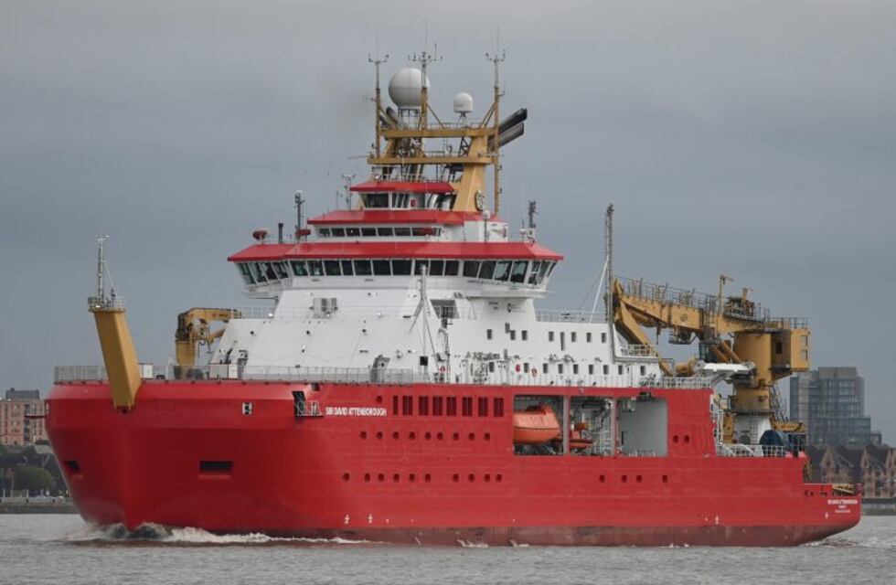 Los británicos ponen en condiciones un nuevo buque de proyección polar