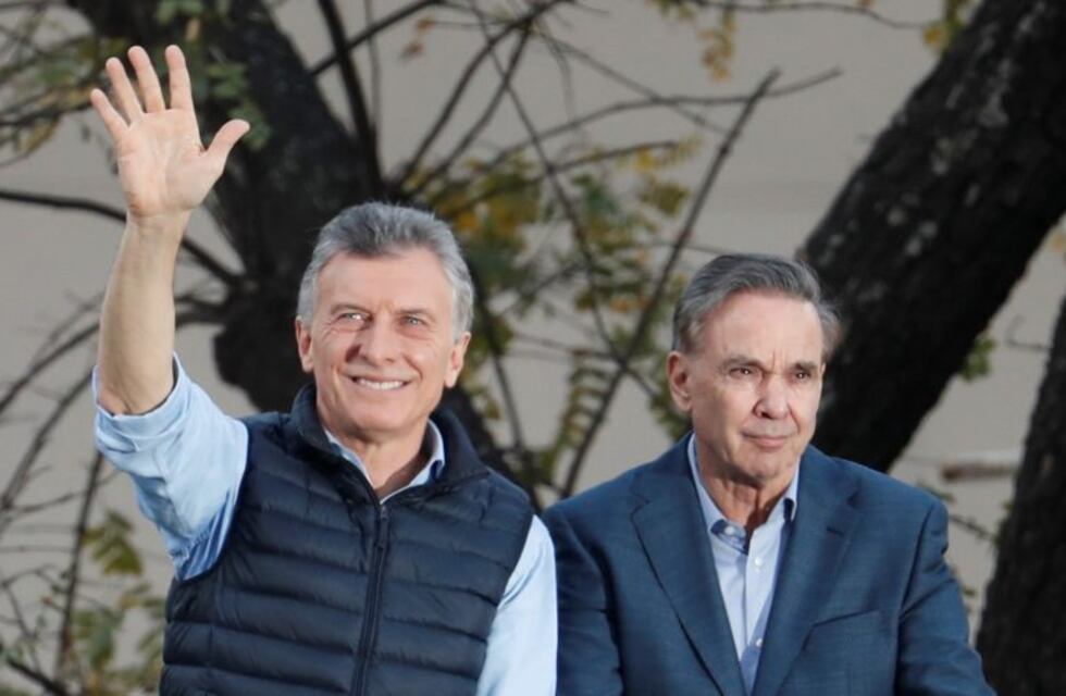 Por medio de un DNU Mauricio Macri obligará a organismos y empresas públicas a comprar deuda en default