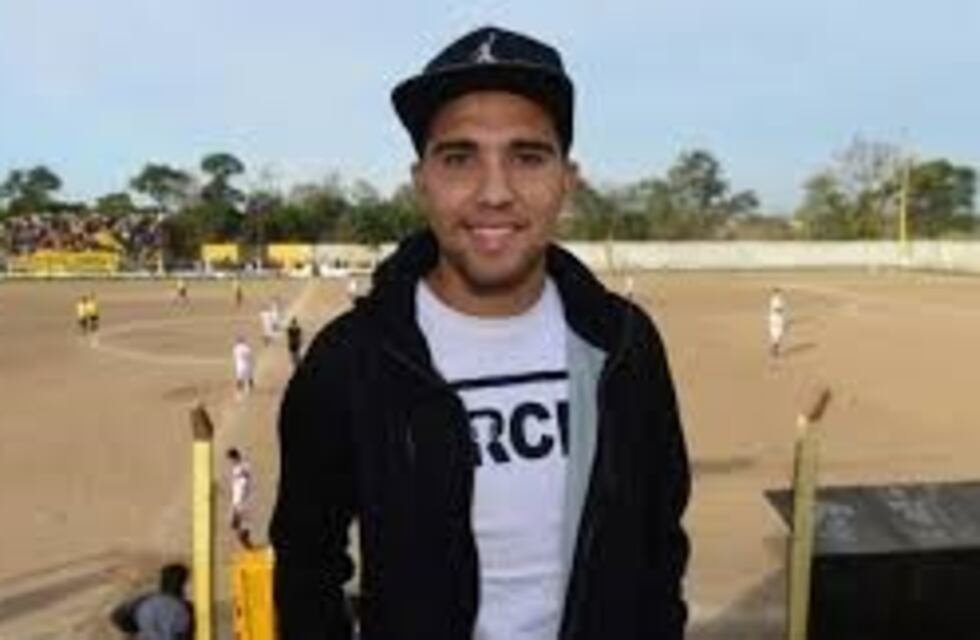 Bebelo Reynoso no olvida sus orígenes y acompañó al CIBI en la Liga Cordobesa