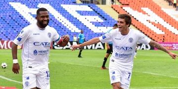 Juan Garro, quien no estuvo presente en las victorias del Expreso ante Arsenal y Estudiantes de La Plata, volverá a integrar la dupla ofensiva con el uruguayo Santiago \