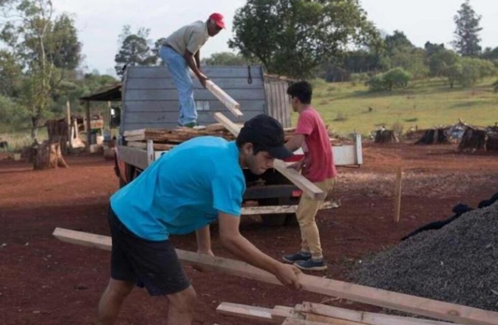 Incendio en la Chacra 100: comenzó la construcción de las nuevas casas