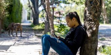 La historia de Ámbar, la joven que no subió al colectivo de la tragedia por problemas económicos \u002E Foto: LA NACION - Crédito: Tomas Cuesta