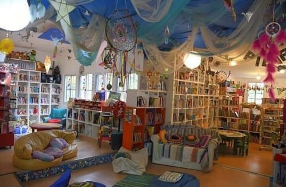 Un incendio destruyó parte de la biblioteca infantil "Del otro lado del árbol" en La Plata