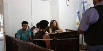 Parricidio en Zapala: sobreseen a uno de los hermanos acusados