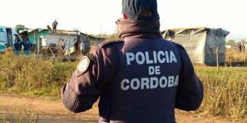 Investigan la muerte de dos personas en Estación Juárez Celman.