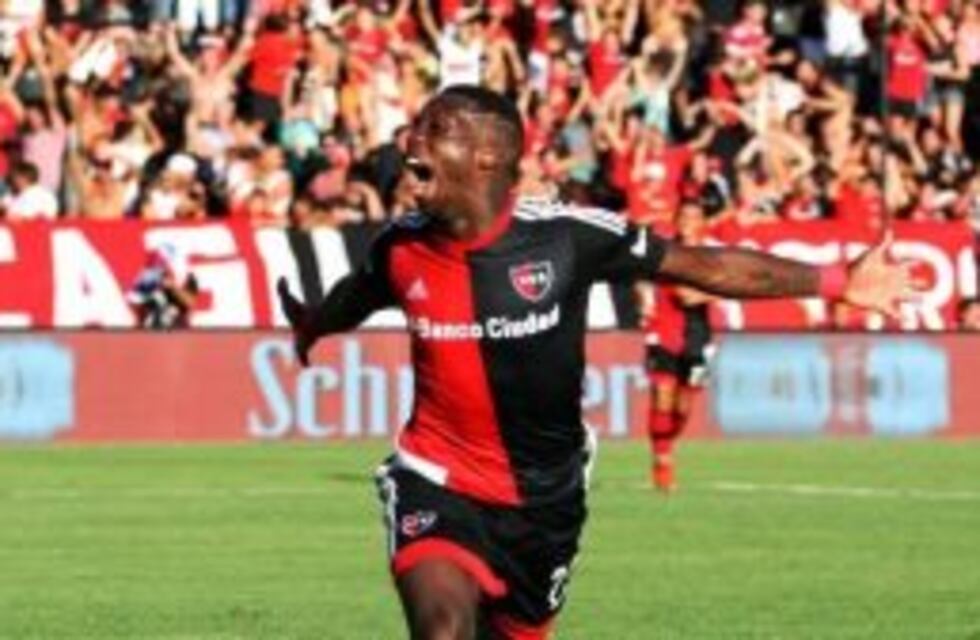 El mensaje que eligió poner Advíncula en Twitter para despedirse de Newell's