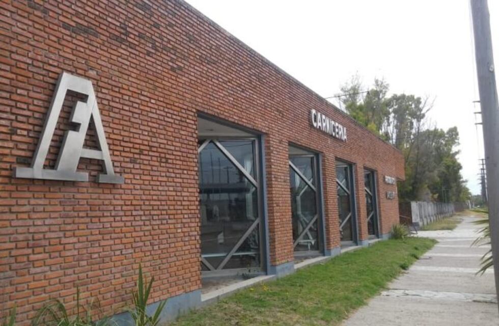 Importante empresa del rubro compraría el Frigorífico Anselmo