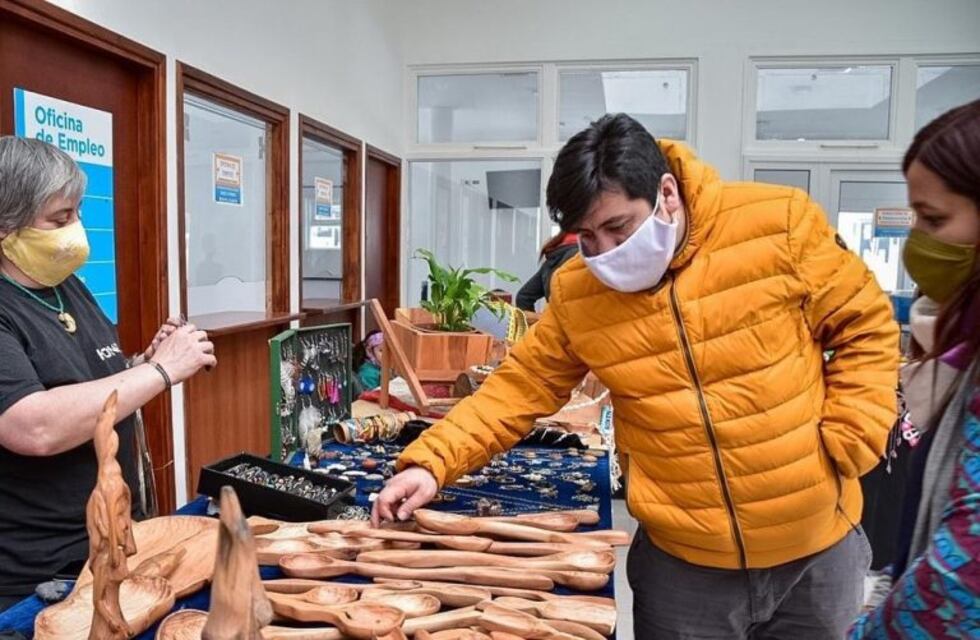 Continuarán las ferias de artesanos, manualistas y artistas de Tolhuin