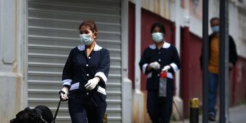 e0cb76e1-aa34-4768-ab4b-c5a0adc5b873|Hundreds of thousands of foreign housekeepers and nannies work in Arab countries\u002E Dog walkers in Beirut\u002E (Patrick Baz/Agence France-Presse — Getty Images)