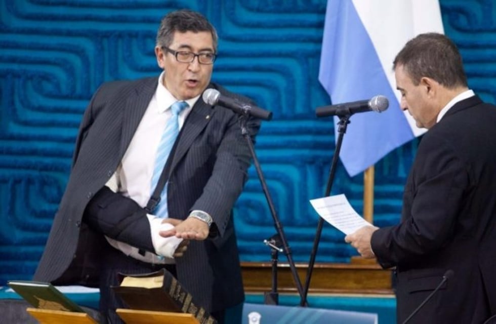 Ordenan millonaria indemnización a un legislador peronista por una lesión en el codo