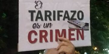 La última marcha contra el tarifazo tuvo muy poca convocatoria en Mendoza\u002E