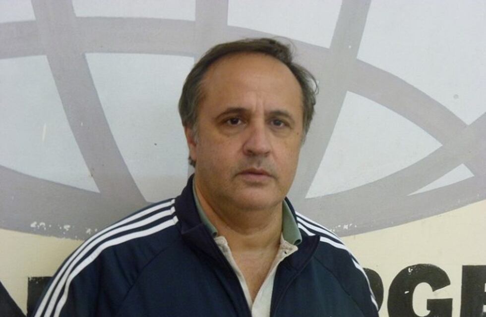 Sergio García lidera el  torneo social de fondo de  palomas mensajeras
