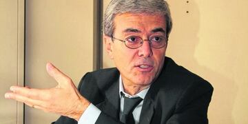 Walter Agosto, ministro de Hacienda de la provincia